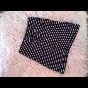 M super soft stretch-knit mini skirt!